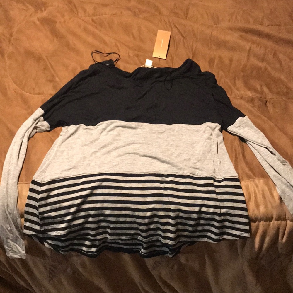 Women’s long sleeve shirt